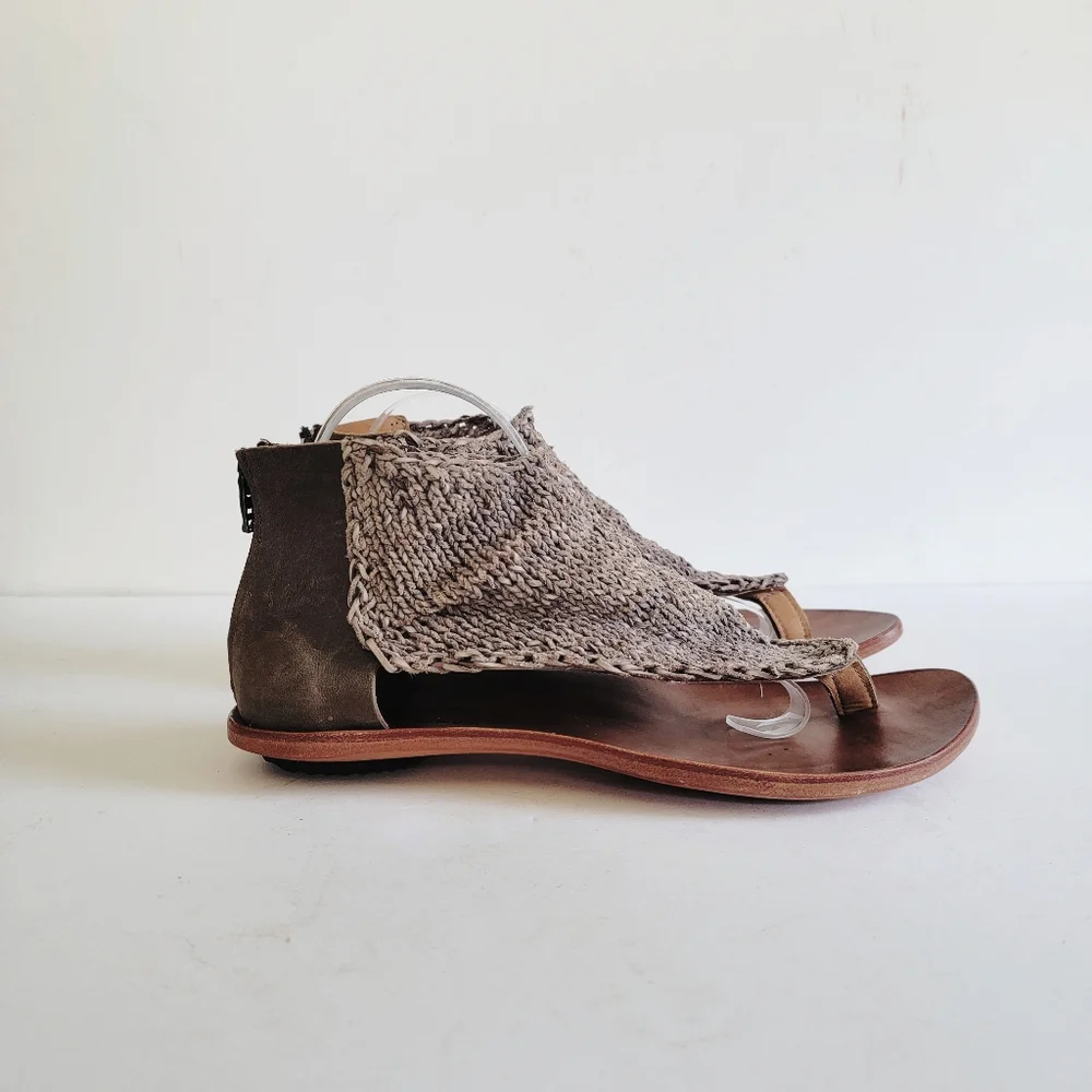 Cydwoq Dion Gray Sweater Woven Sandals Size 41 Boho Artsy Handcrafted in USA - Picture 3 of 16